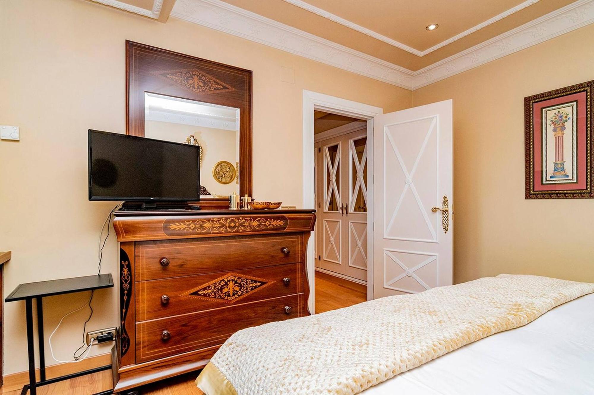 Colon Suites Madrid Luaran gambar